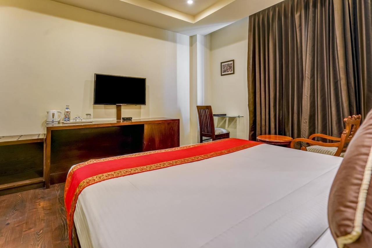 Townhouse 552Hotel Royal Court Jalandhar Exterior foto