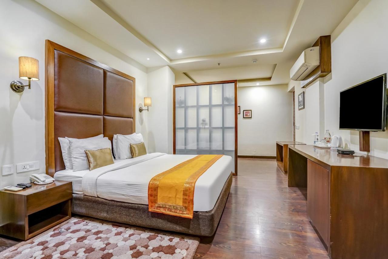 Townhouse 552Hotel Royal Court Jalandhar Exterior foto