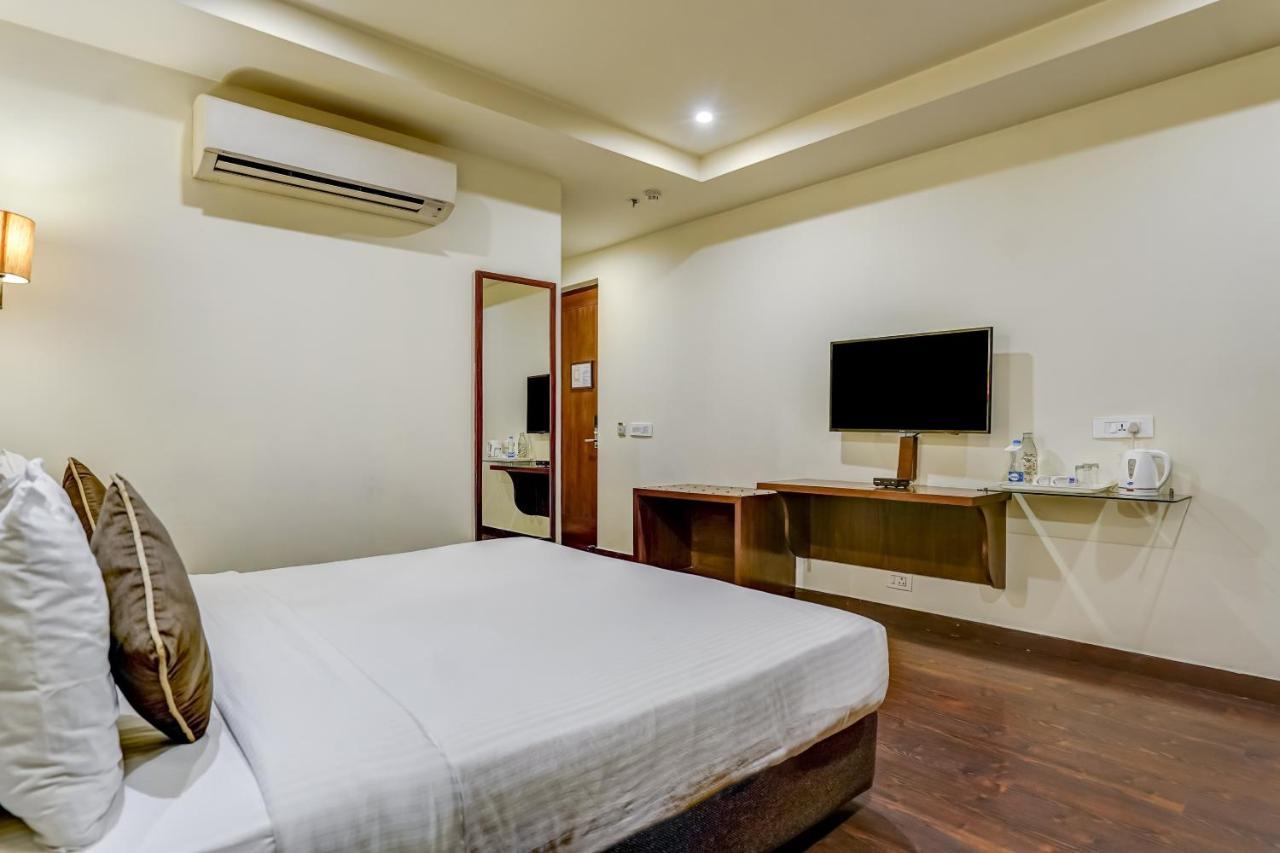 Townhouse 552Hotel Royal Court Jalandhar Exterior foto