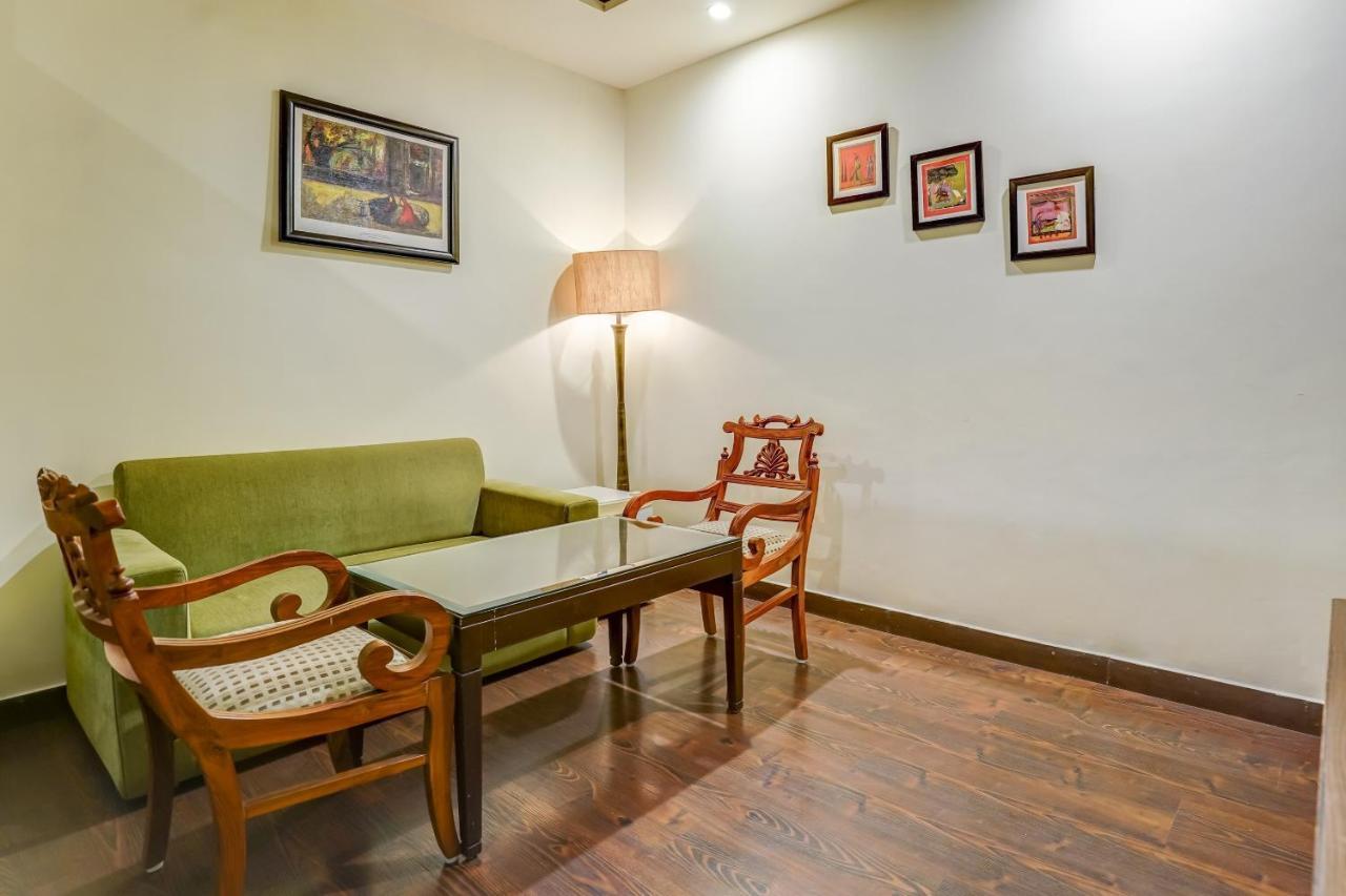 Townhouse 552Hotel Royal Court Jalandhar Exterior foto