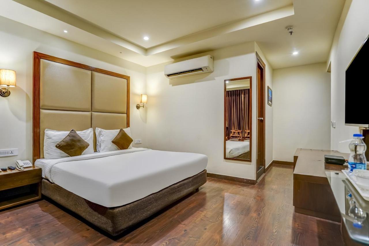 Townhouse 552Hotel Royal Court Jalandhar Exterior foto